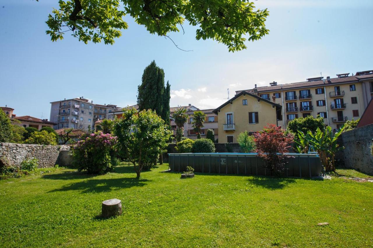 Villa Rachel Intra Exterior photo